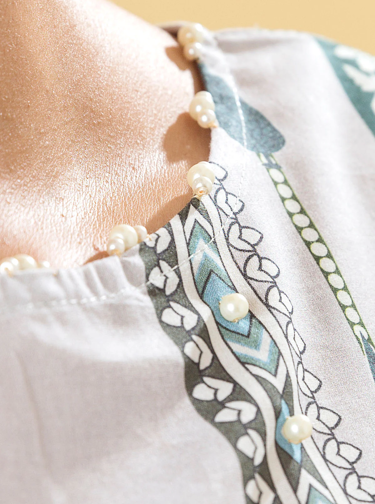 1 PIECE - PRINTED LAWN SHIRT - SPRING ESSENTIAL - Image 3