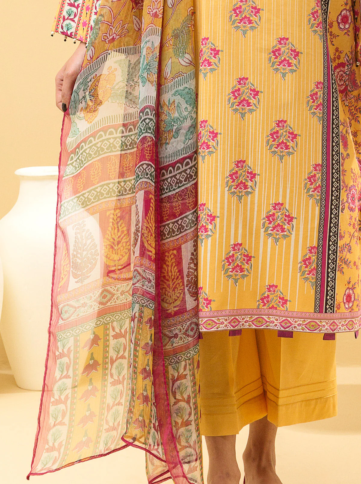 2 PIECE - PRINTED LAWN SUIT - FLORA FANTASIA - Image 2