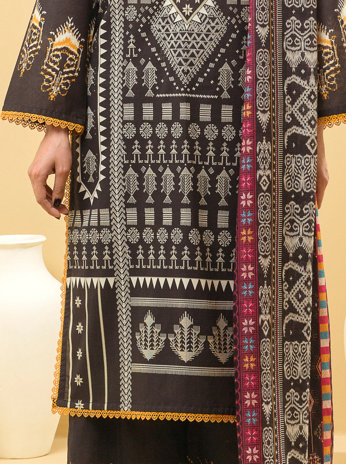 2 PIECE - PRINTED LAWN SUIT - VINTAGE ORNATE - Image 2