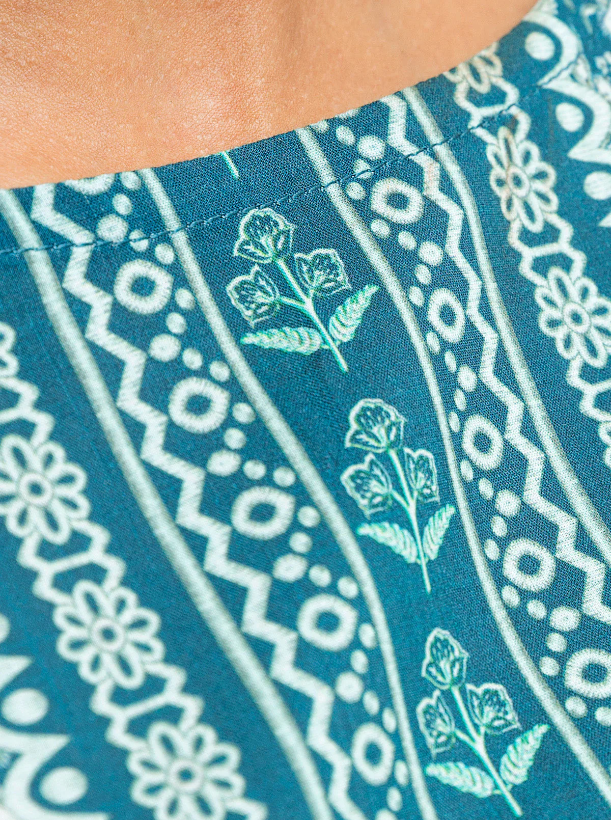3 PIECE - PRINTED LAWN SUIT - BLUE BOUQUET - Image 5