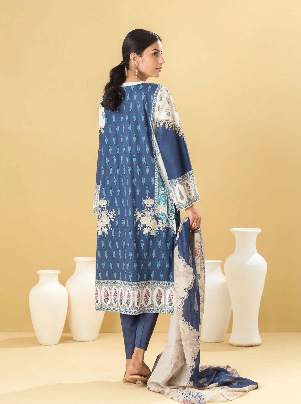 3 PIECE - PRINTED LAWN SUIT - ORIENTAL ESCAPE - Image 6