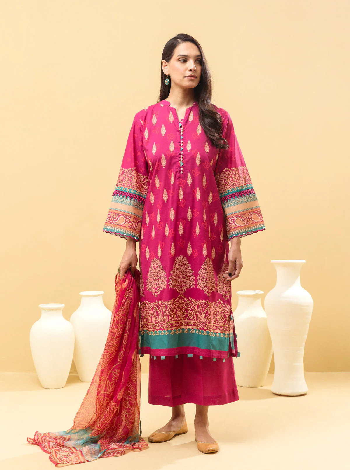 3 PIECE - PRINTED LAWN SUIT - LUXE FUCHSIA - Image 4