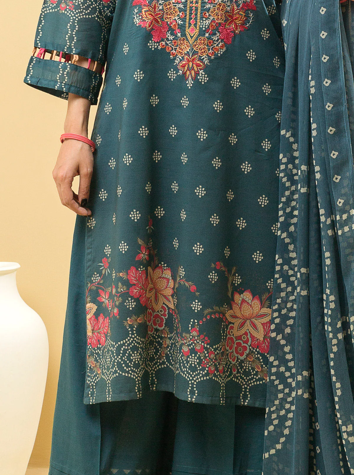 3 PIECE - EMBROIDERED LAWN SUIT - EUPHORIC TEAL - Image 5