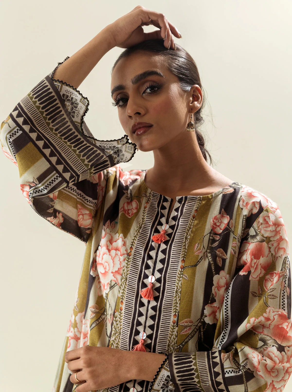1 PIECE - PRINTED LAWN SHIRT - NATURAL LURE - Image 2