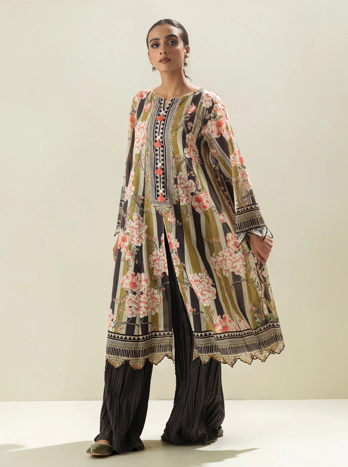 1 PIECE - PRINTED LAWN SHIRT - NATURAL LURE - Image 3