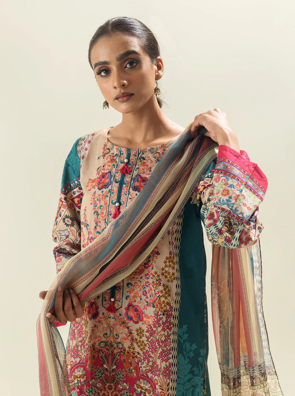 3 PIECE - EMBROIDERED LAWN SUIT - IMPERIAL REVEAL - Image 2