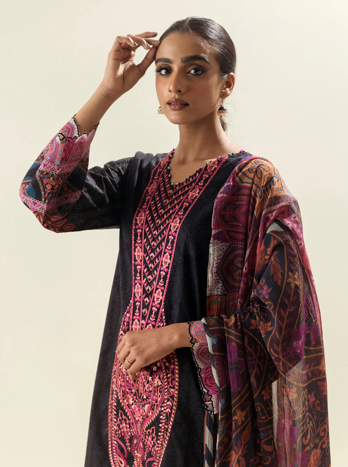 3 PIECE - EMBROIDERED LAWN SUIT - EBONY MYSTERY - Image 5