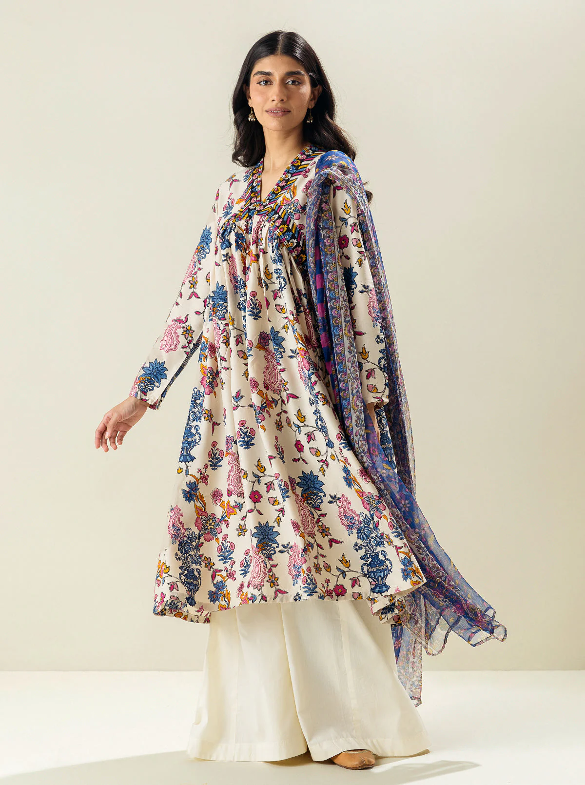 3 PIECE - PRINTED VISCOSE SUIT - CREME DE LA CREME - Image 2