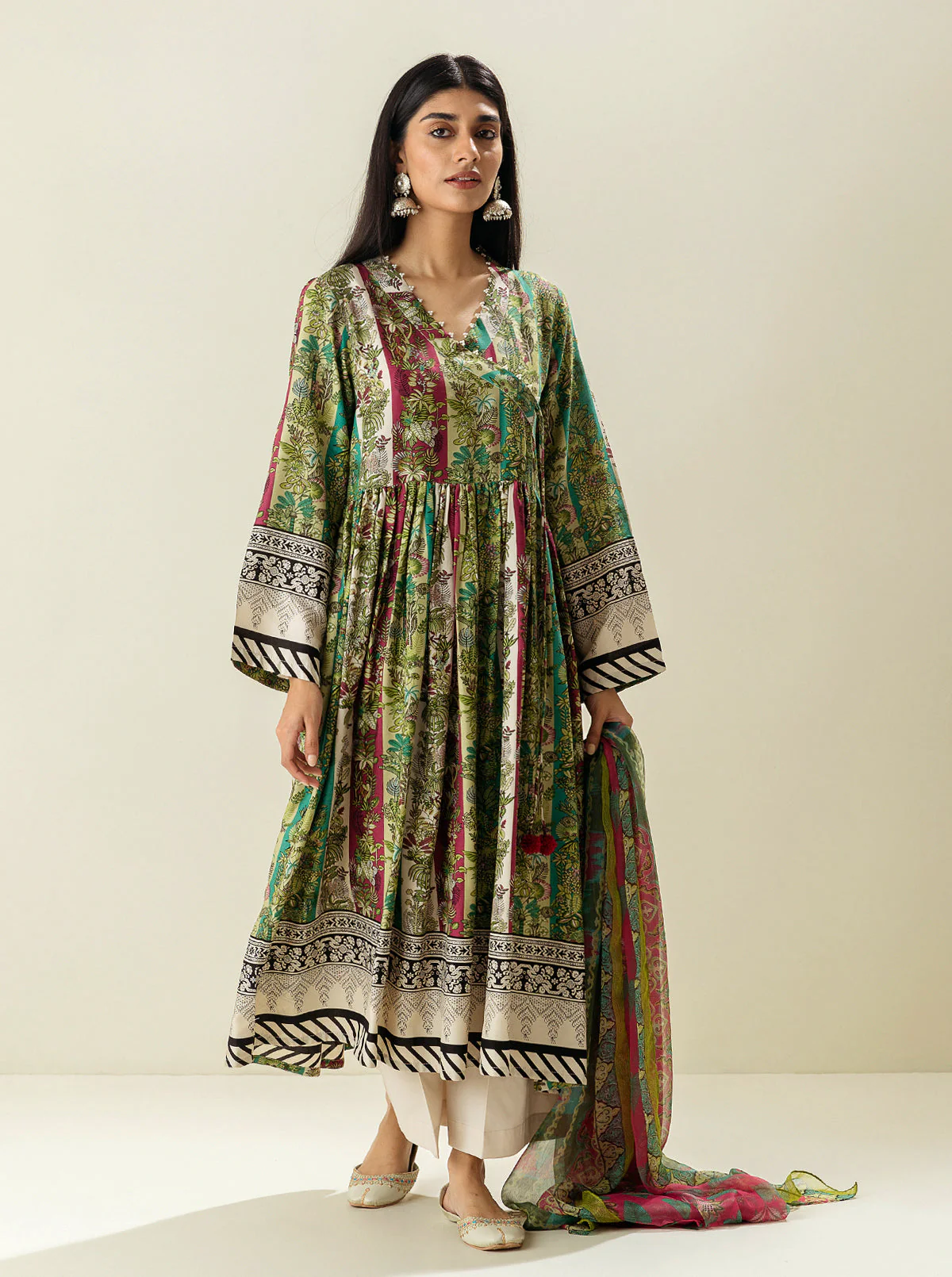 3 PIECE - PRINTED LAWN SUIT - ERA OF FLORAL - Image 2