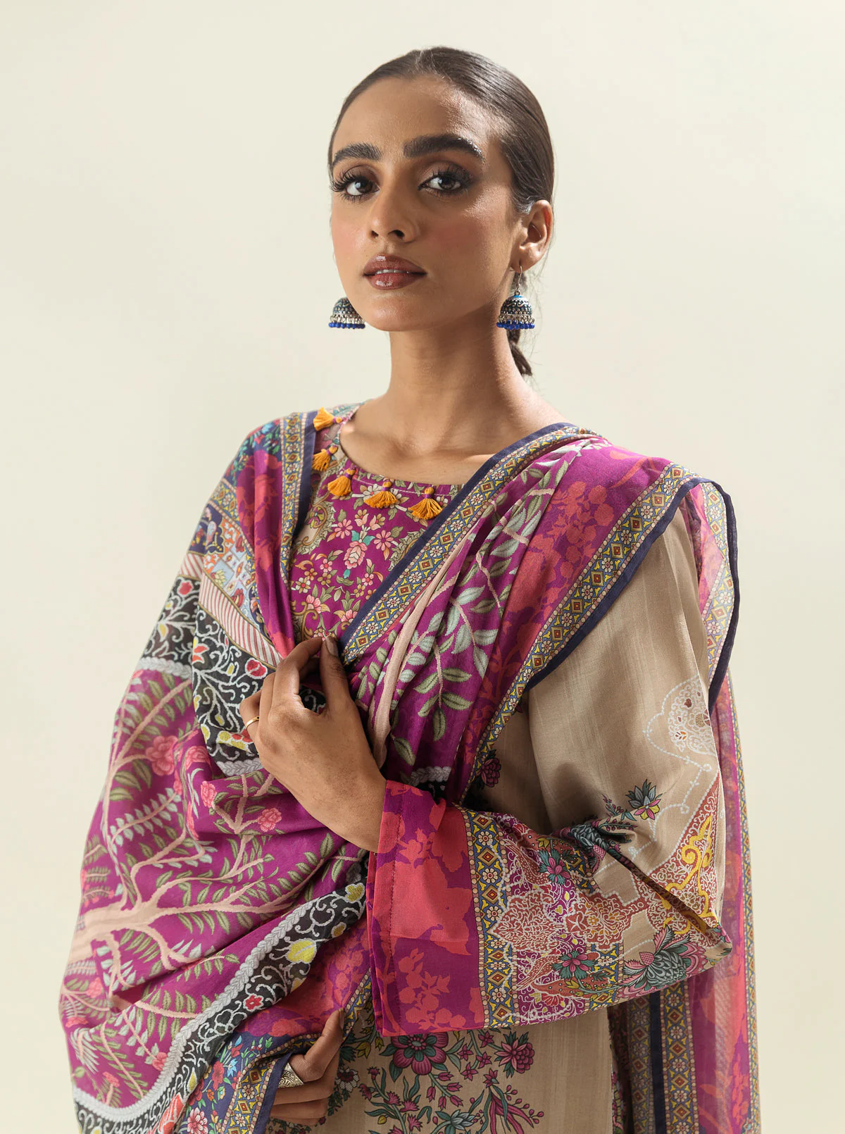 3 PIECE - PRINTED LAWN SUIT - ROYALTY BEIGE - Image 5