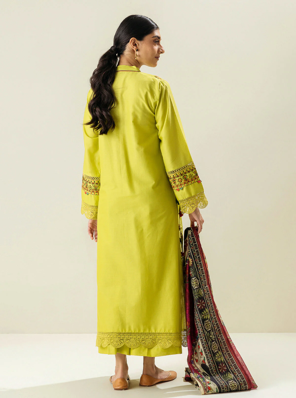 3 PIECE - EMBROIDERED LAWN SUIT - BAGHDAD SPRING - Image 3