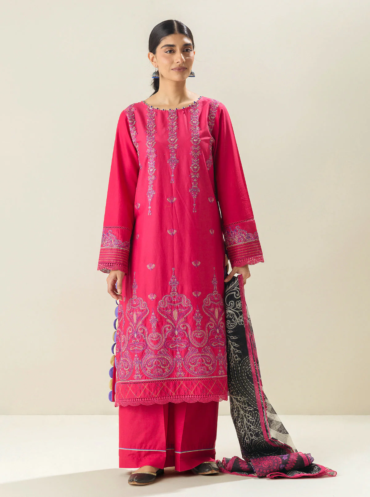 3 PIECE - EMBROIDERED LAWN SUIT - FUCHSIA GRACE - Image 2
