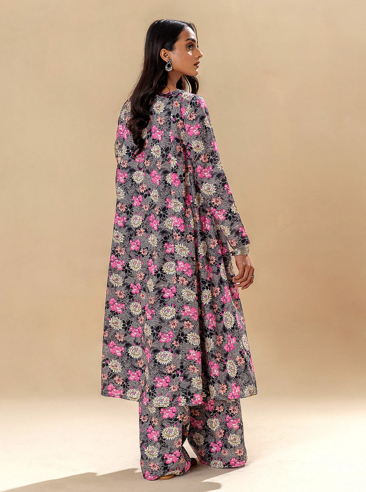 2 PIECE PRINTED LAWN SUIT-EBONY BLOOM (UNSTITCHED) - Image 3