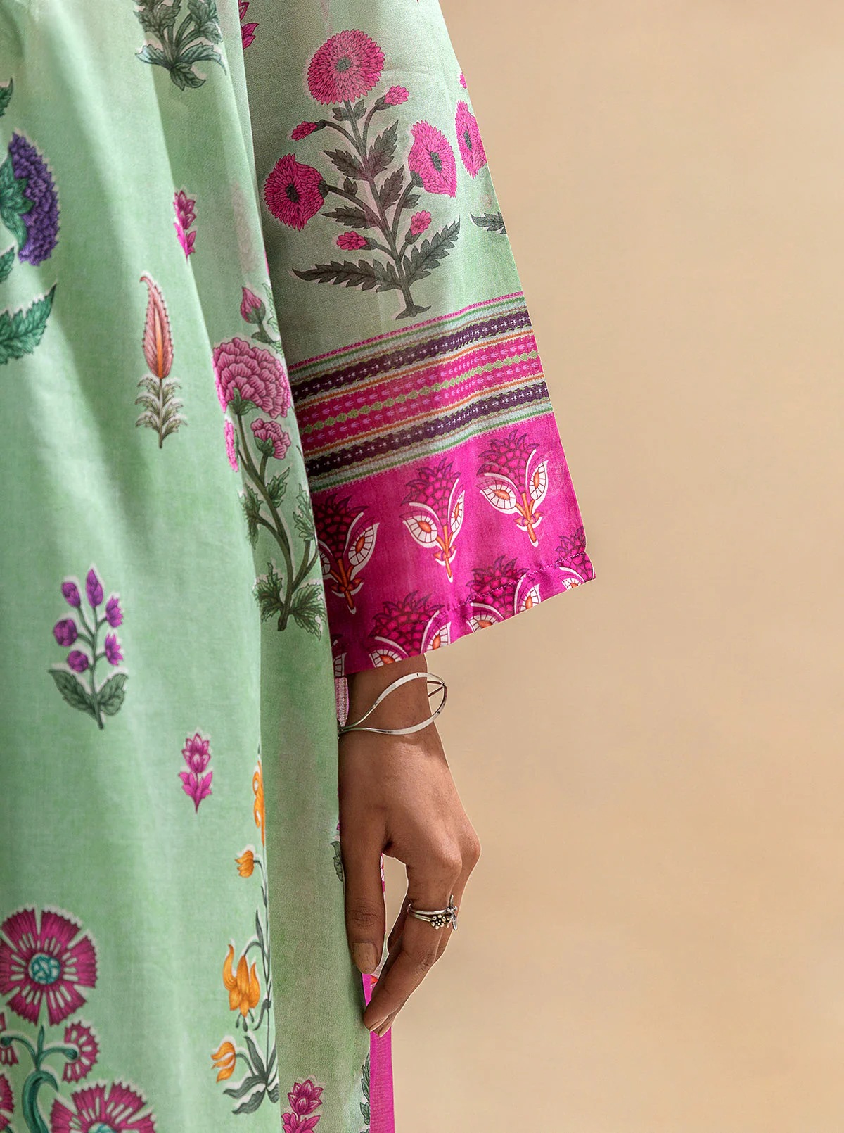 2 PIECE PRINTED LAWN SUIT-MUGHAL ACCENTS (UNSTITCHED) - Image 2