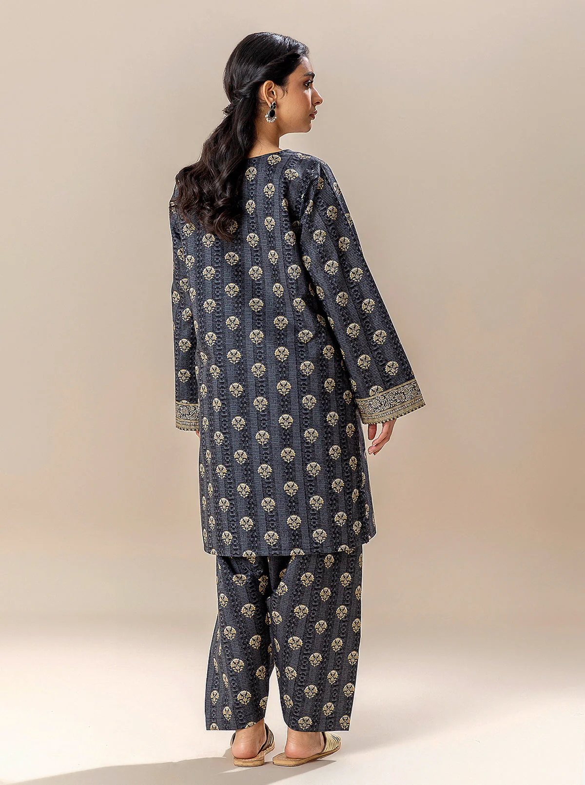 2 PIECE PRINTED LAWN SUIT-COAL SECRET (UNSTITCHED) - Image 4