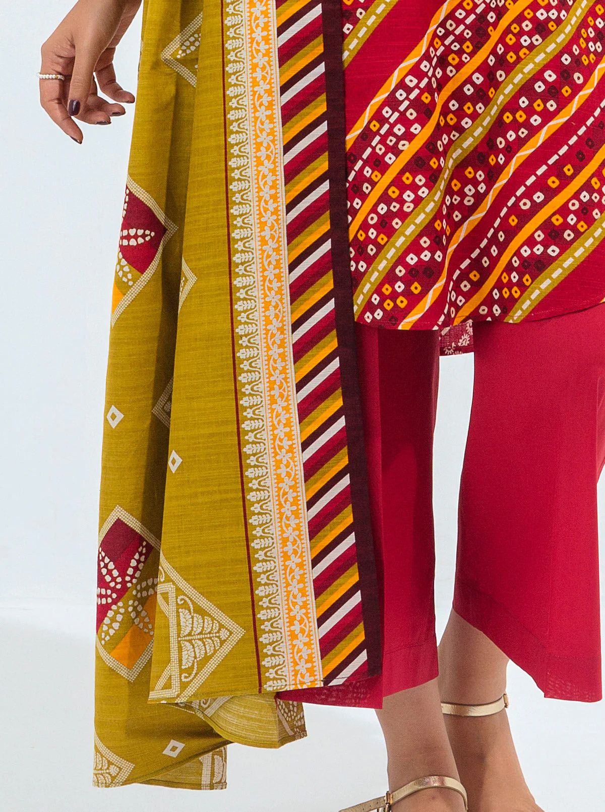 3 PIECE - PRINTED KHADDAR SUIT - FUSION FEST - Image 2