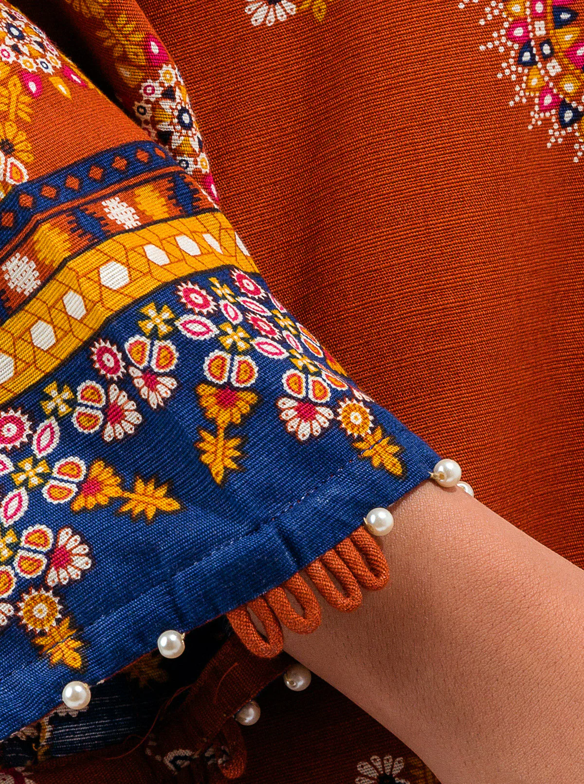 3 PIECE - PRINTED KHADDAR SUIT - GYPSY GLOW - Image 4