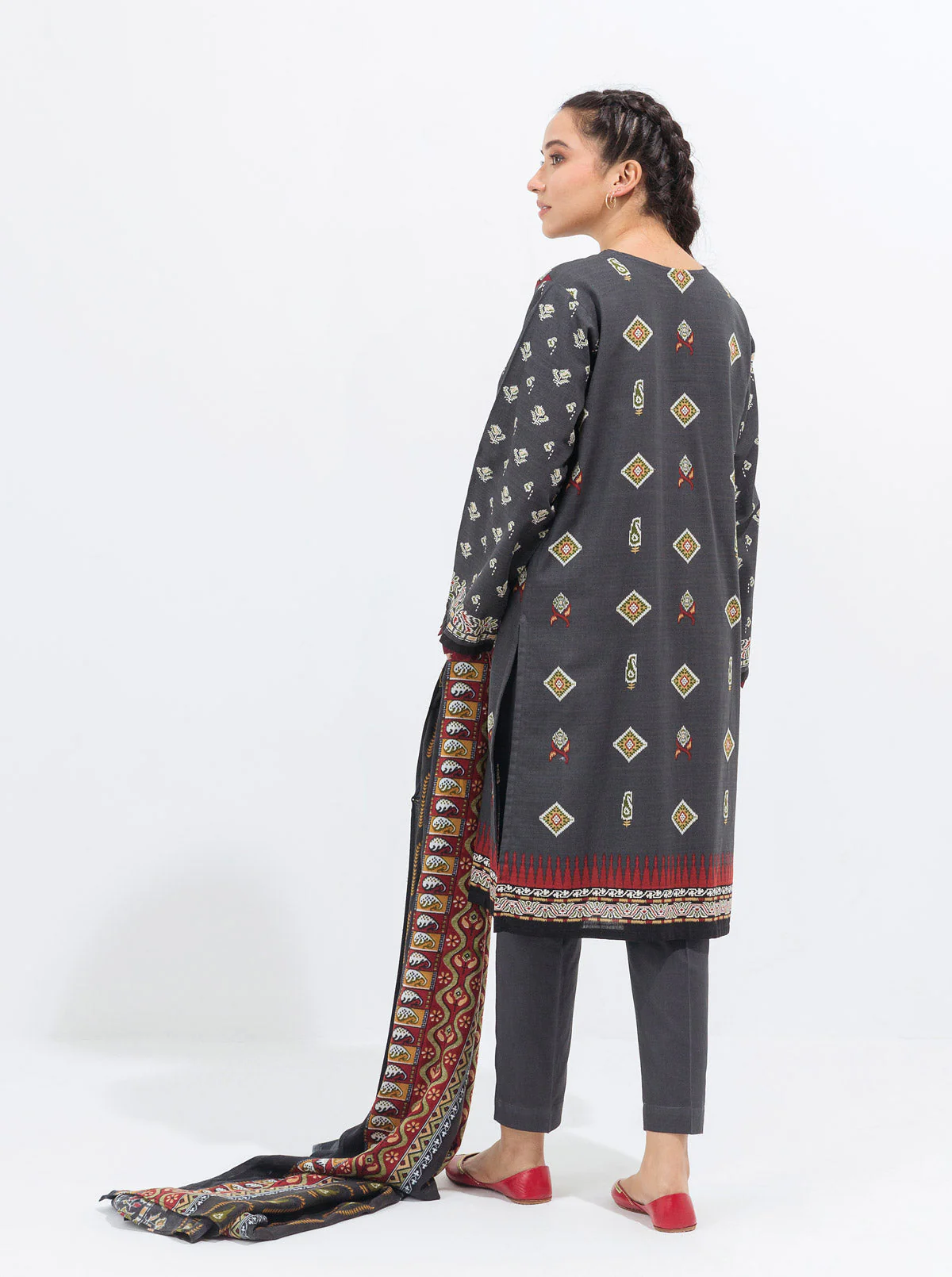 3 PIECE - PRINTED WITH SHAWL KHADDAR SUIT - GLORIOUS GREY - Image 6