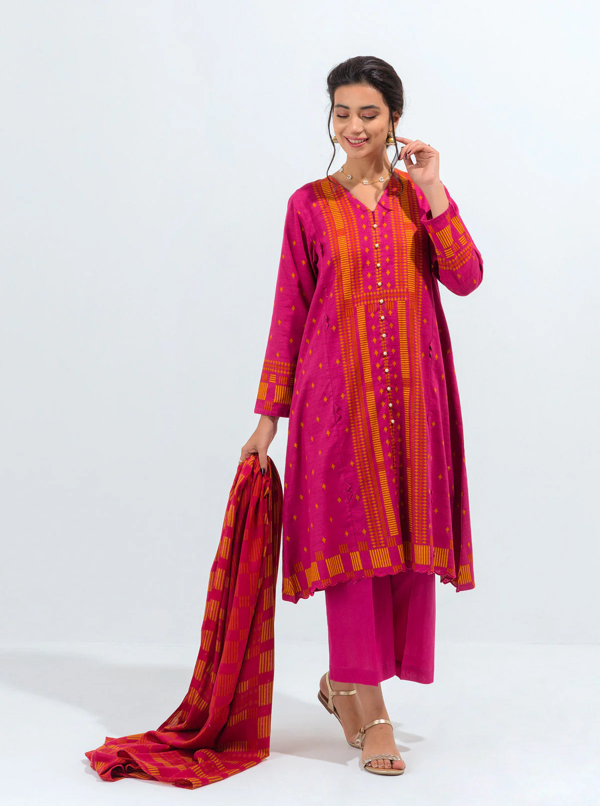 3 PIECE - PRINTED WITH SHAWL KHADDAR SUIT - PERFECT PINK - Image 4