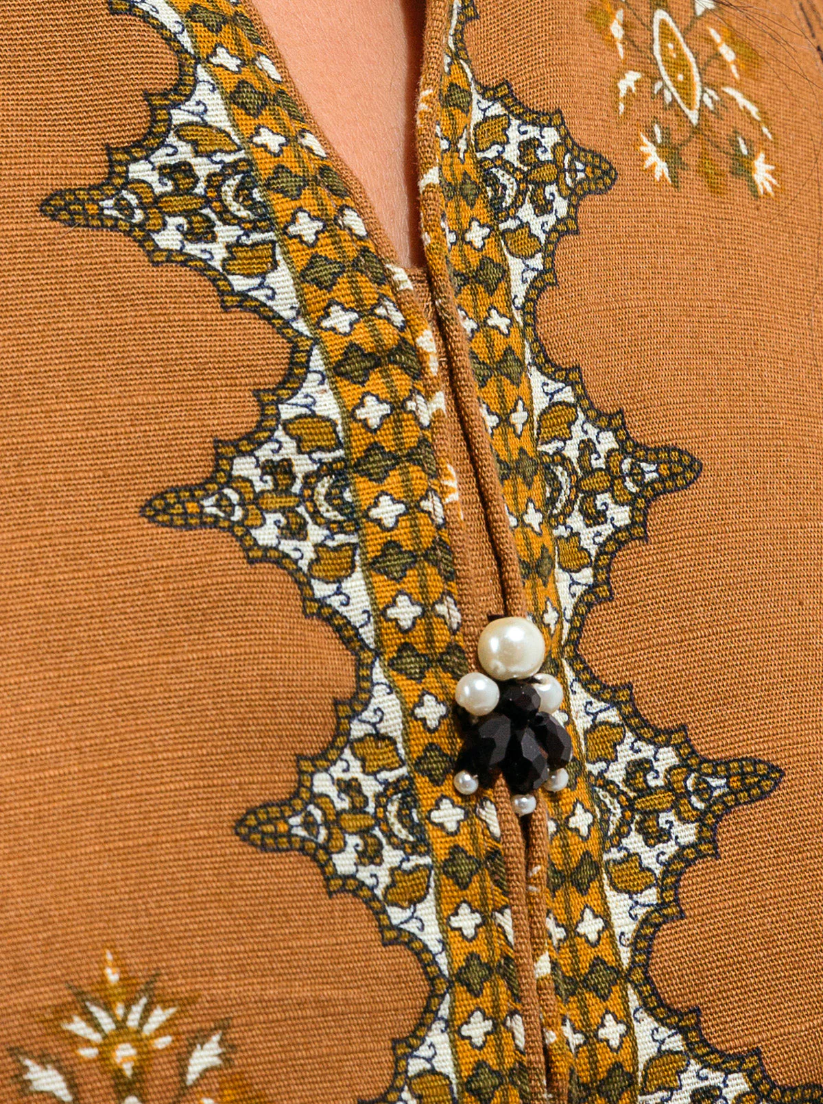 3 PIECE - PRINTED KHADDAR SUIT - MARIGOLD GLAZE - Image 6
