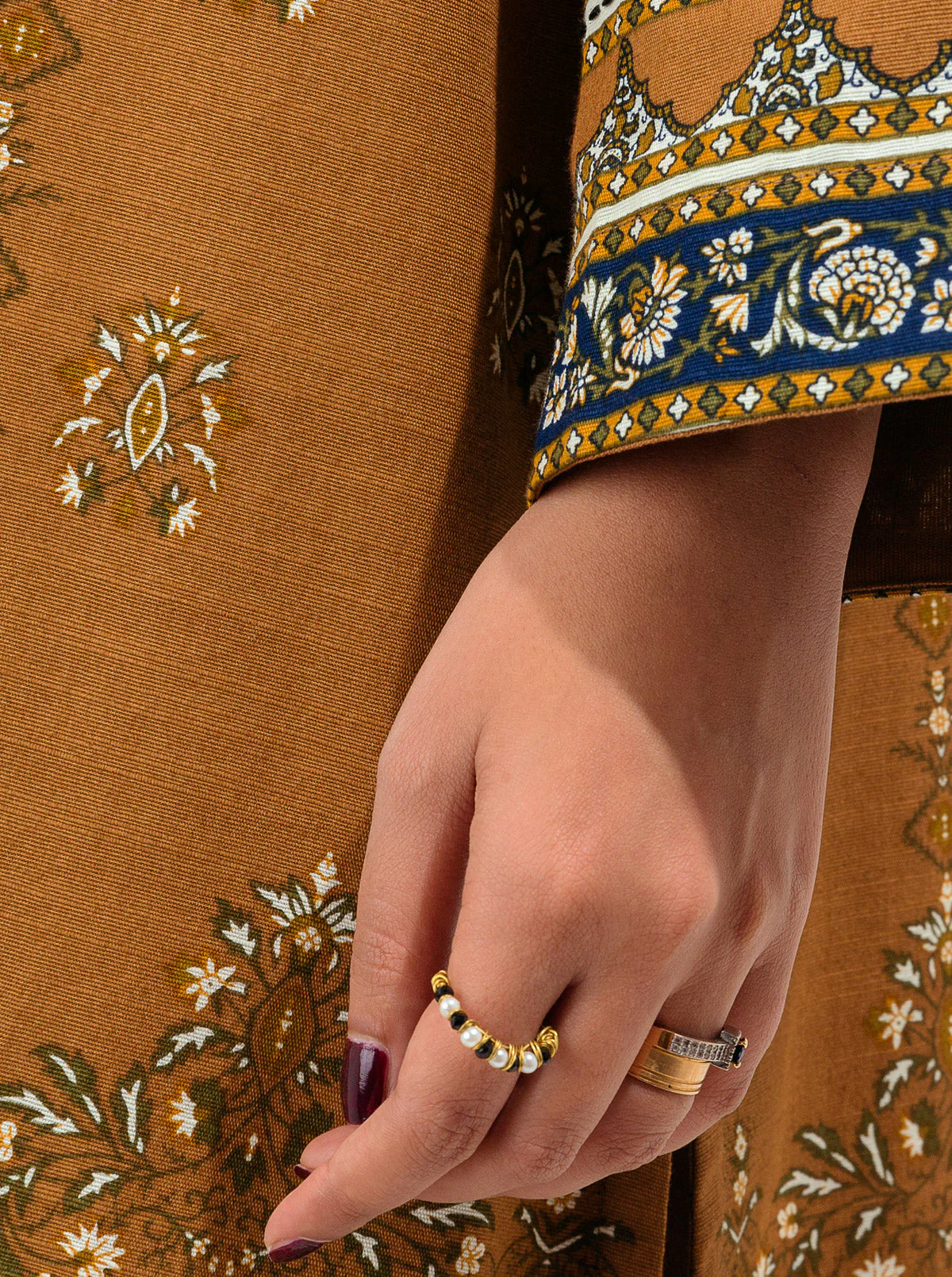 3 PIECE - PRINTED KHADDAR SUIT - MARIGOLD GLAZE - Image 7