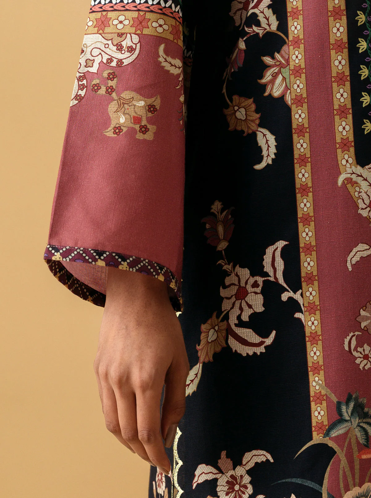 1 PIECE - PRINTED KHADDAR SHIRT - EBONY GARDEN - Image 4