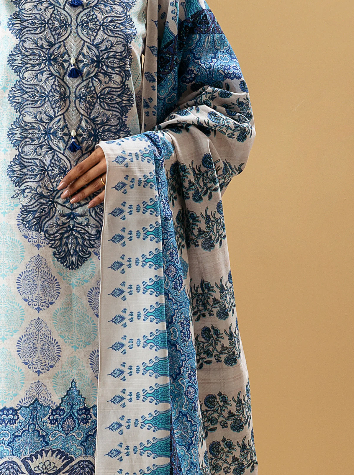 3 PIECE - EMBROIDERED KHADDAR SUIT - EARTHY  TOILE - Image 2