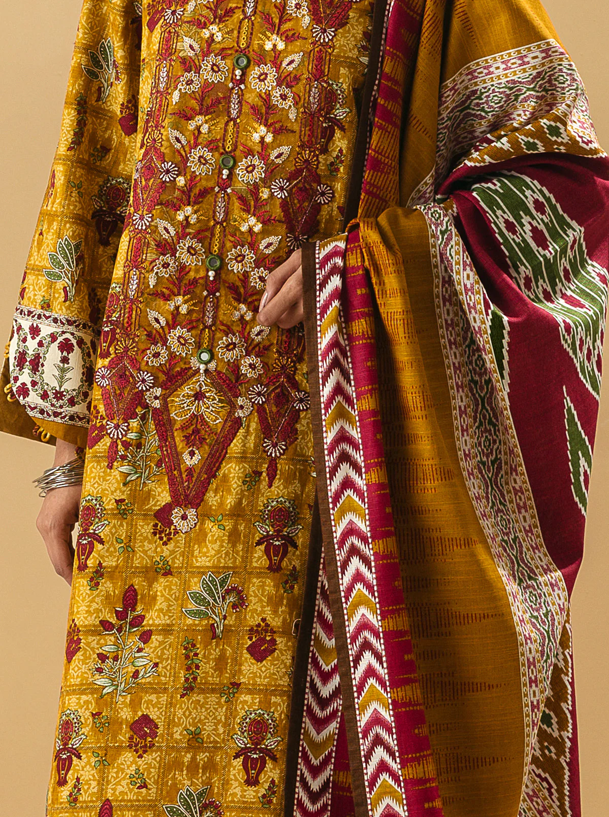 3 PIECE - EMBROIDERED KHADDAR SUIT - AMBER GARDENIA - Image 2
