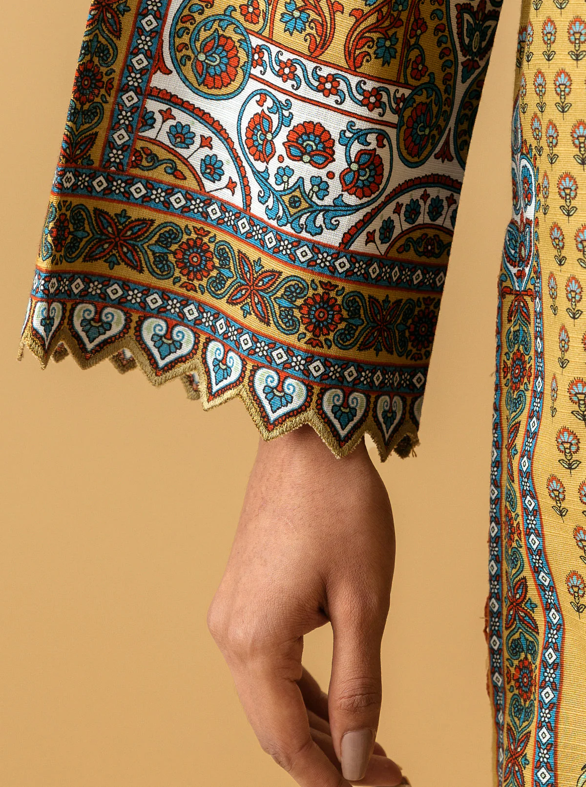 2 PIECE - PRINTED KHADDAR SUIT - GOLDEN SPRUCE - Image 4