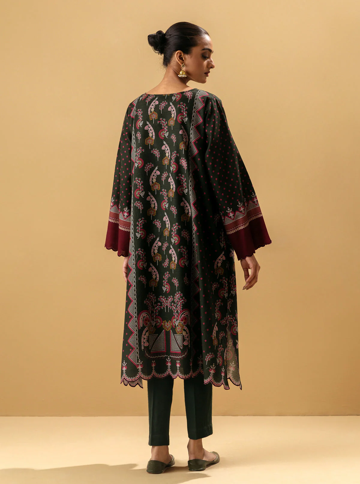 2 PIECE - PRINTED KHADDAR SUIT - UTOPIA - Image 5