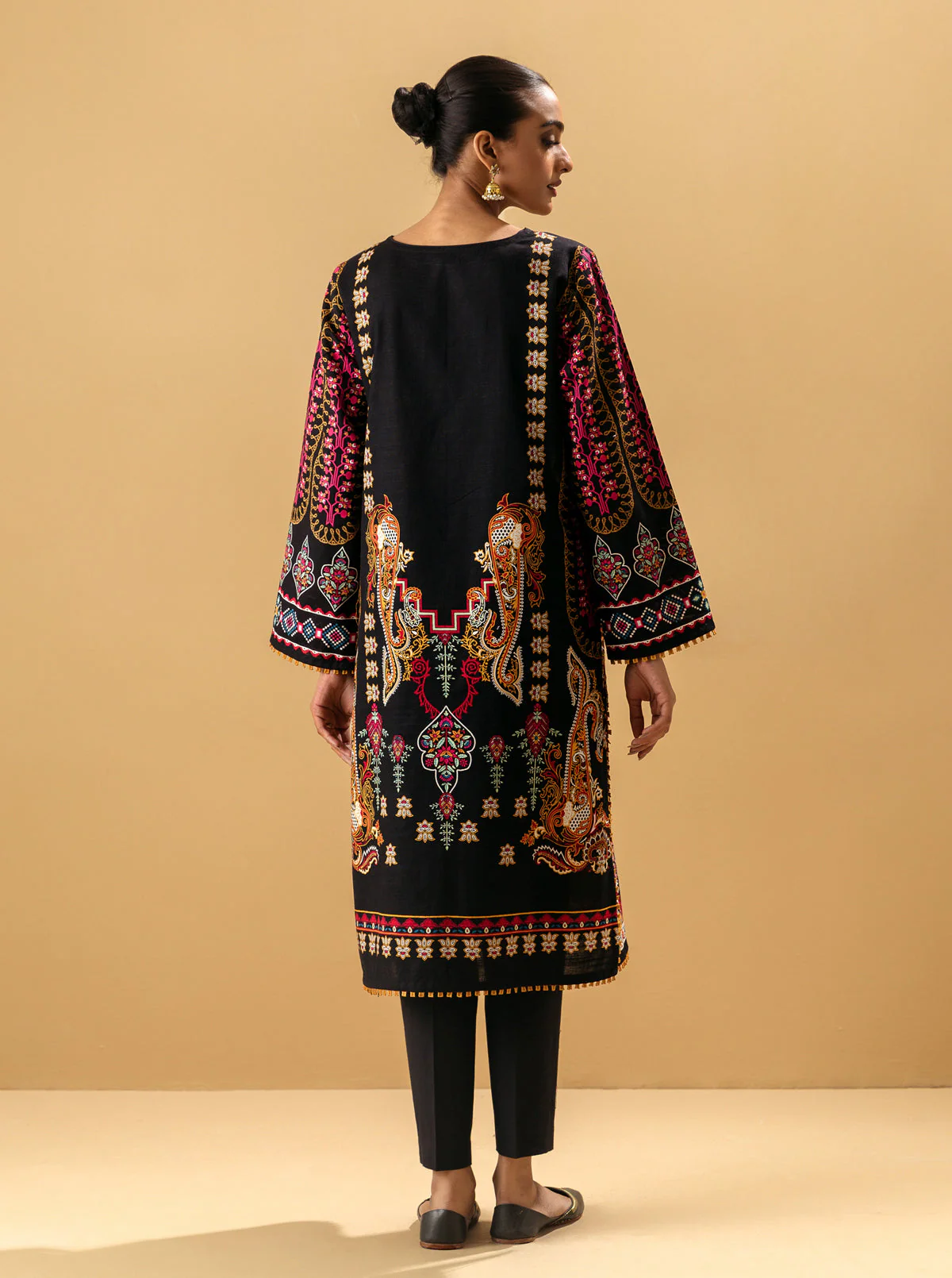 2 PIECE - PRINTED KHADDAR SUIT - BLACK FOREST - Image 4