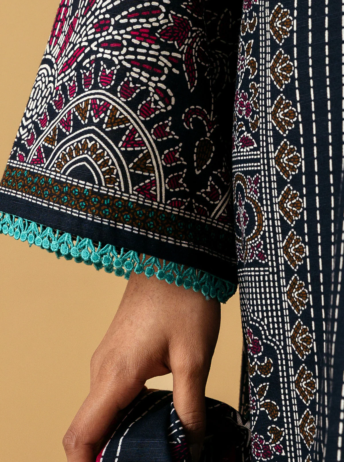 3 PIECE - PRINTED KHADDAR SUIT - DUSKY FLORID - Image 3