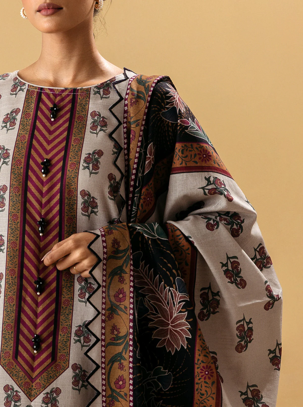 3 PIECE - PRINTED KHADDAR SUIT - CARNATION - Image 3
