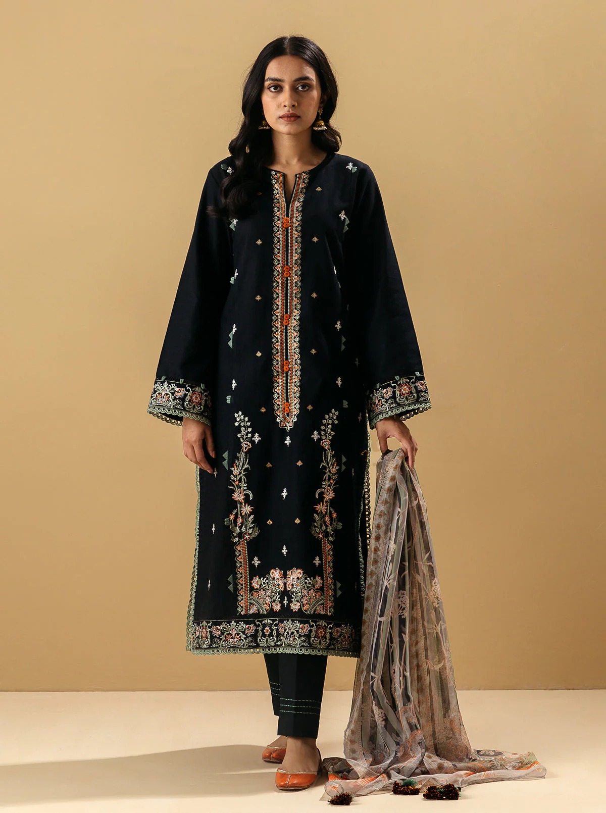 3 PIECE - EMBROIDERED KHADDAR SUIT - NOMADIC EDGE - Image 6
