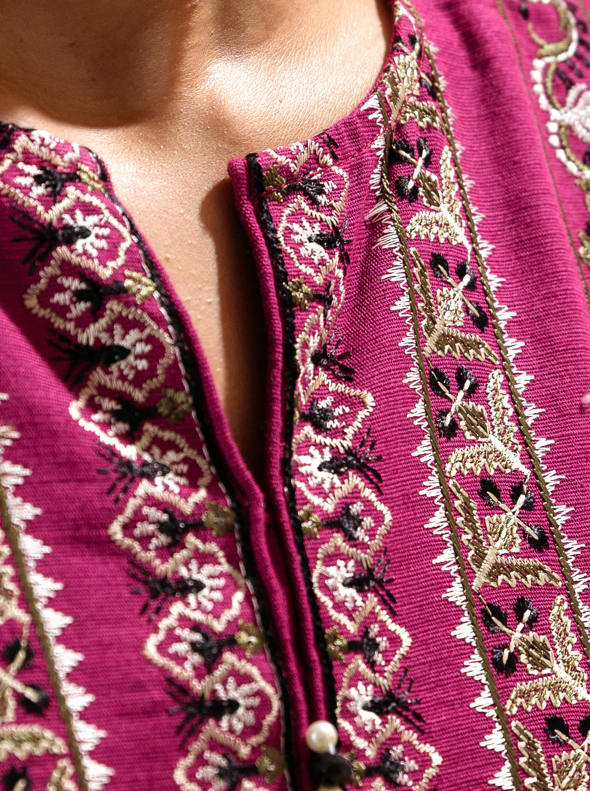 3 PIECE - EMBROIDERED KHADDAR SUIT - IRISH ORCHID - Image 3