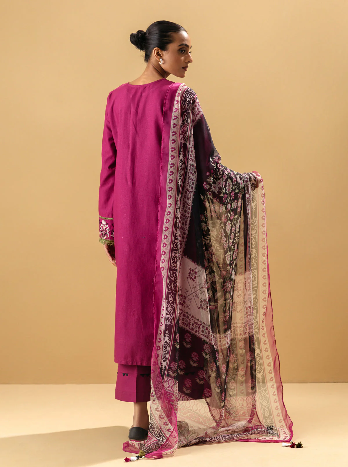 3 PIECE - EMBROIDERED KHADDAR SUIT - IRISH ORCHID - Image 6