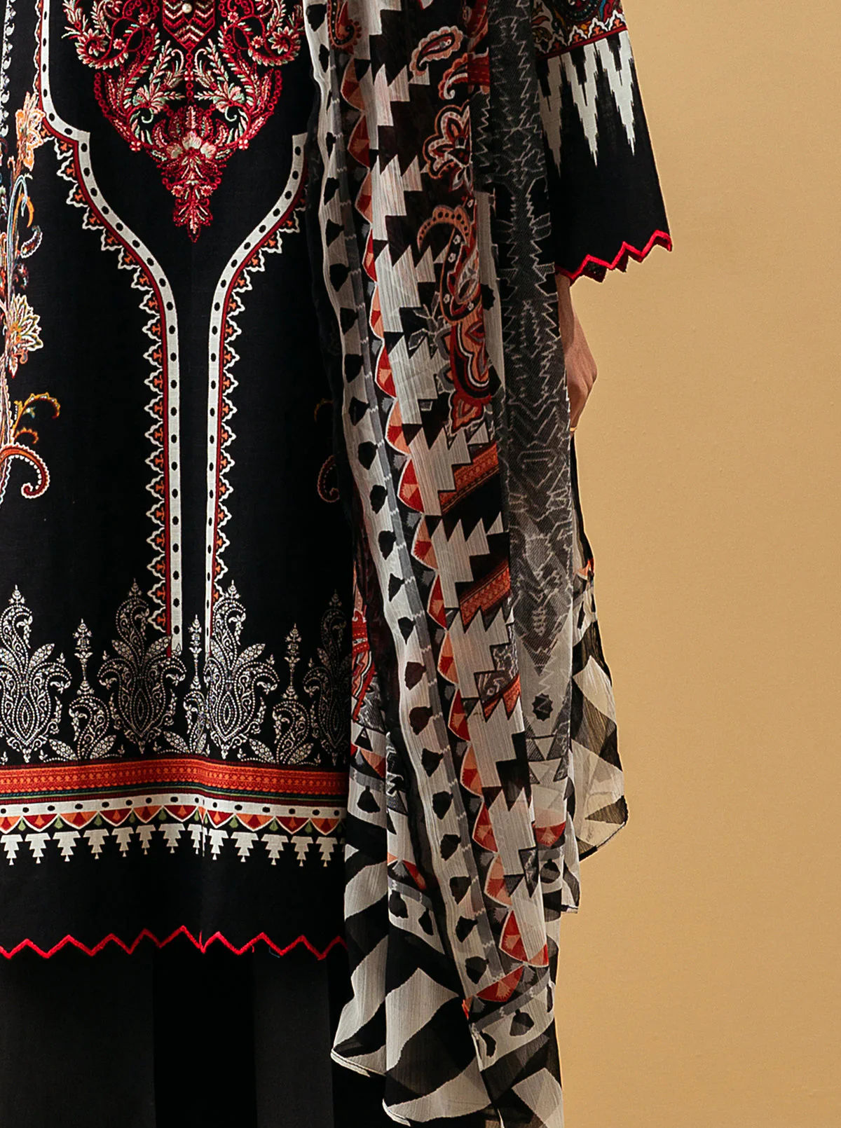 3 PIECE - EMBROIDERED KHADDAR SUIT - SMOKEY QUARTZ - Image 2