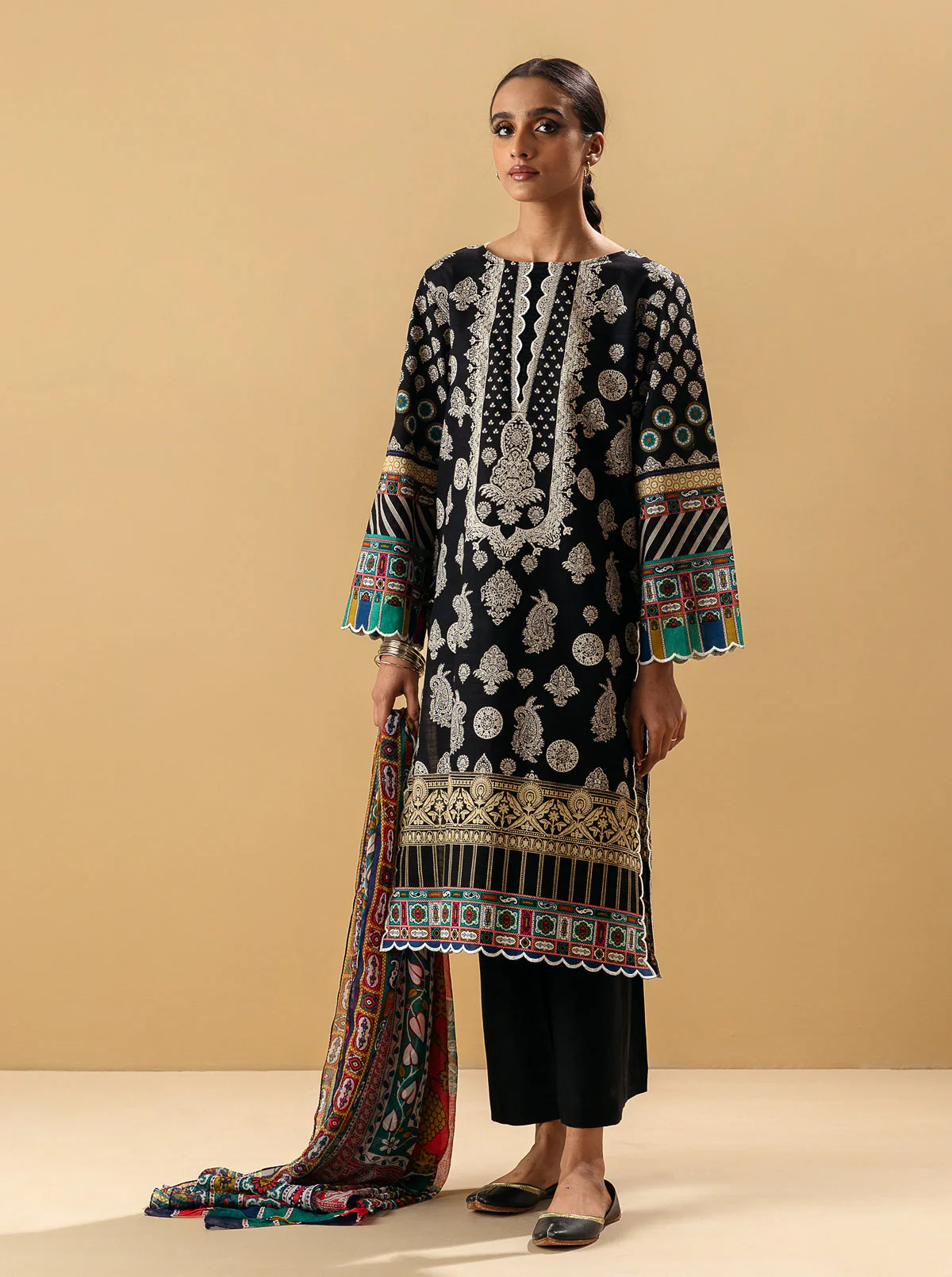 3 PIECE - PRINTED KHADDAR SUIT - DARK PAISLEY - Image 4