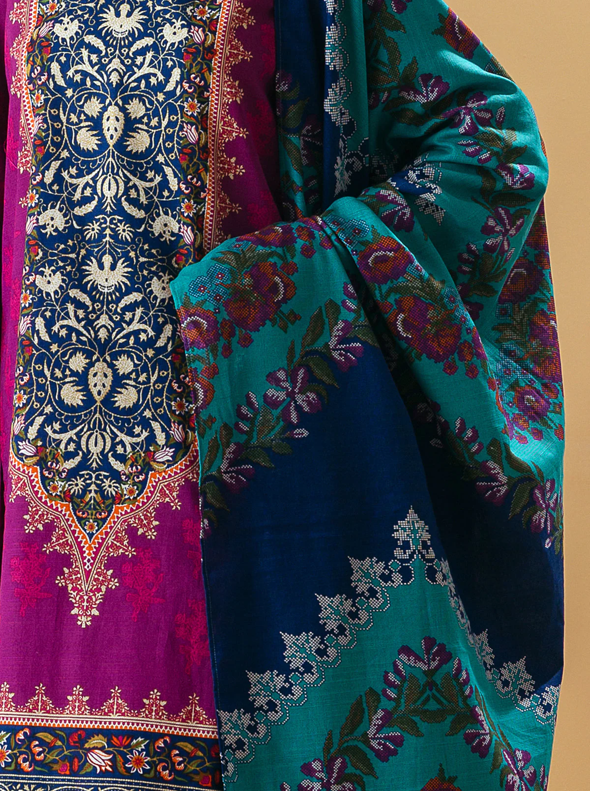 3 PIECE - PRINTED KHADDAR SUIT - FLOCAL GLOIY - Image 2