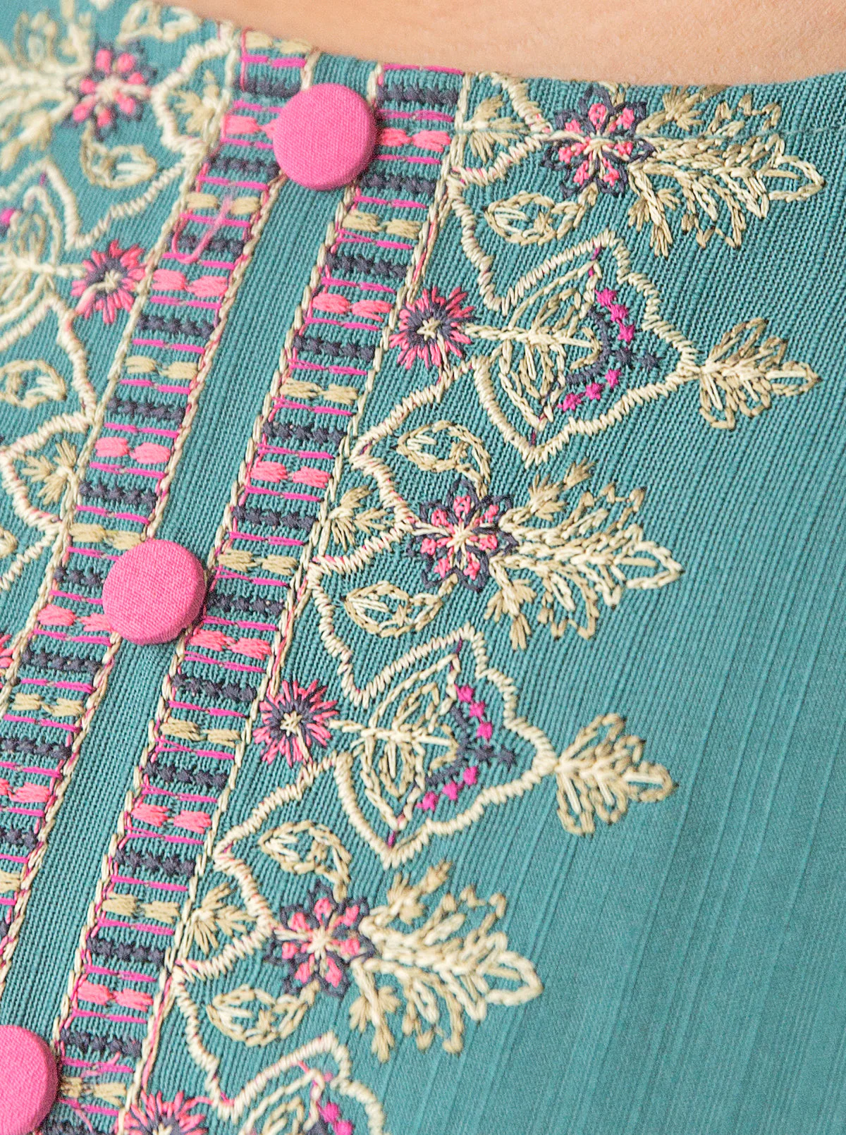 3 PIECE - EMBROIDERED KHADDAR SUIT - REAL TEAL - Image 4