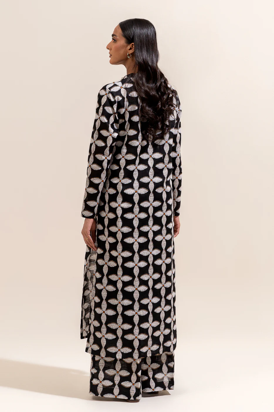 2 PIECE PRINTED KHADDAR SUIT-MONOCHROME BLISS (UNSTITCHED) - Image 3