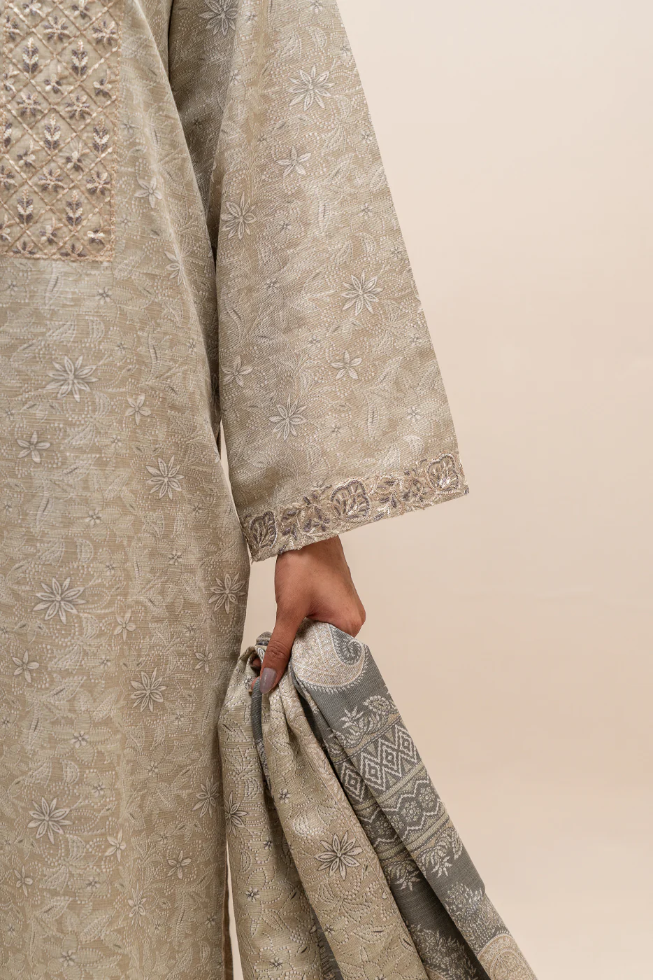 3 PIECE EMBROIDERED KHADDAR SUIT-WHISPERING BEIGE (UNSTITCHED) - Image 5