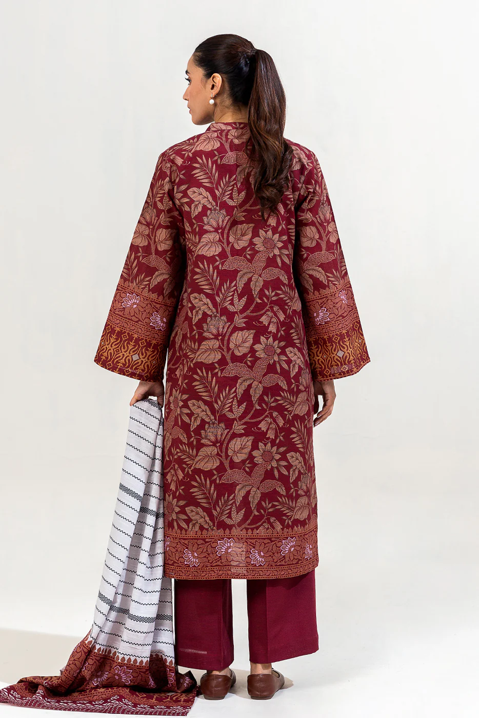 3 PIECE PRINTED KHADDAR SUIT-REGAL RADIANCE (UNSTITCHED) - Image 3