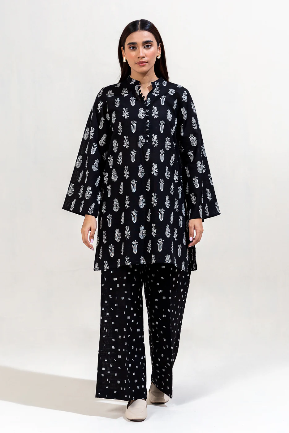 2 PIECE PRINTED KHADDAR SUIT-RAVEN GRACE (UNSTITCHED) - Image 2