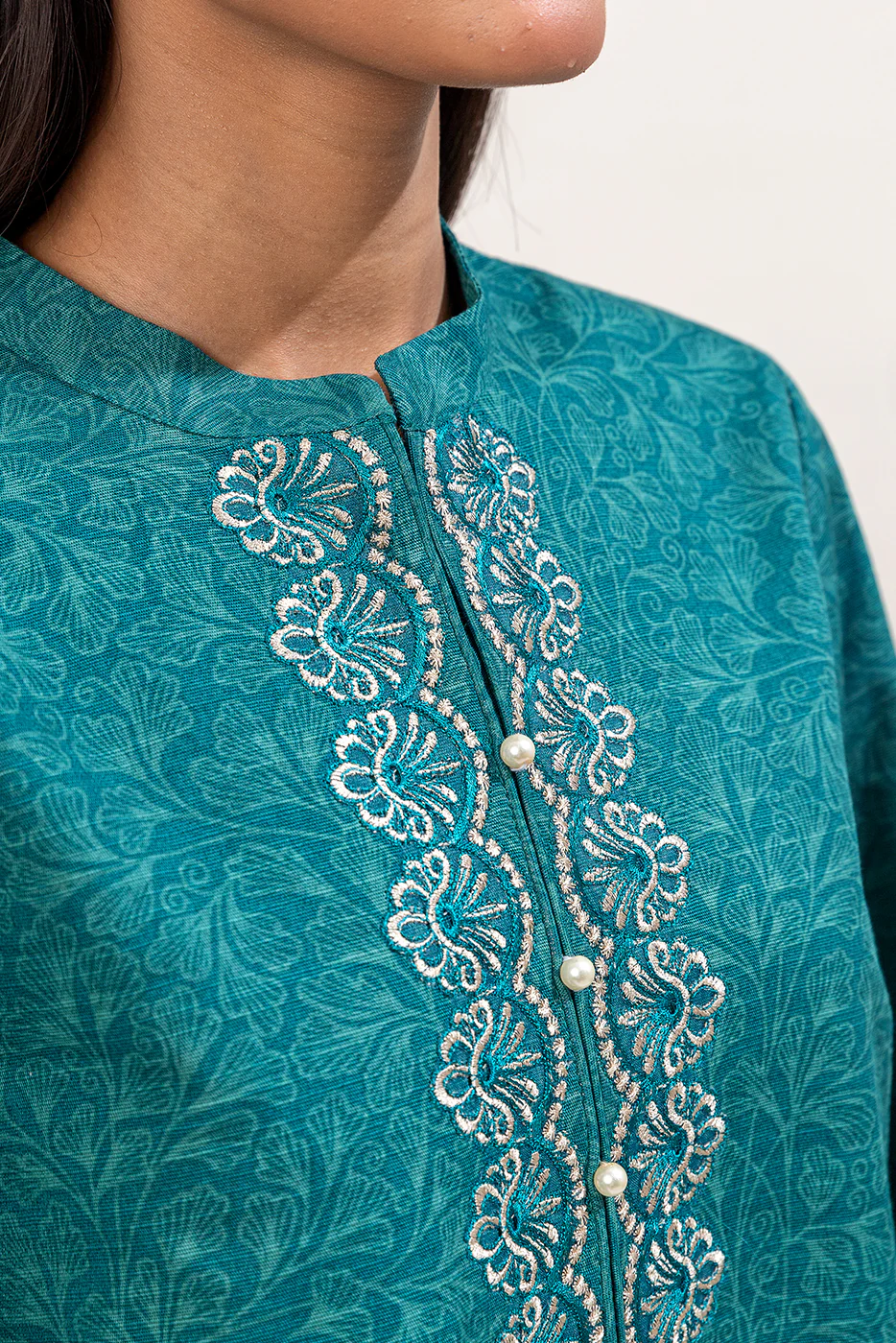 3 PIECE EMBROIDERED KHADDAR SUIT-TEAL MUSK (UNSTITCHED) - Image 5