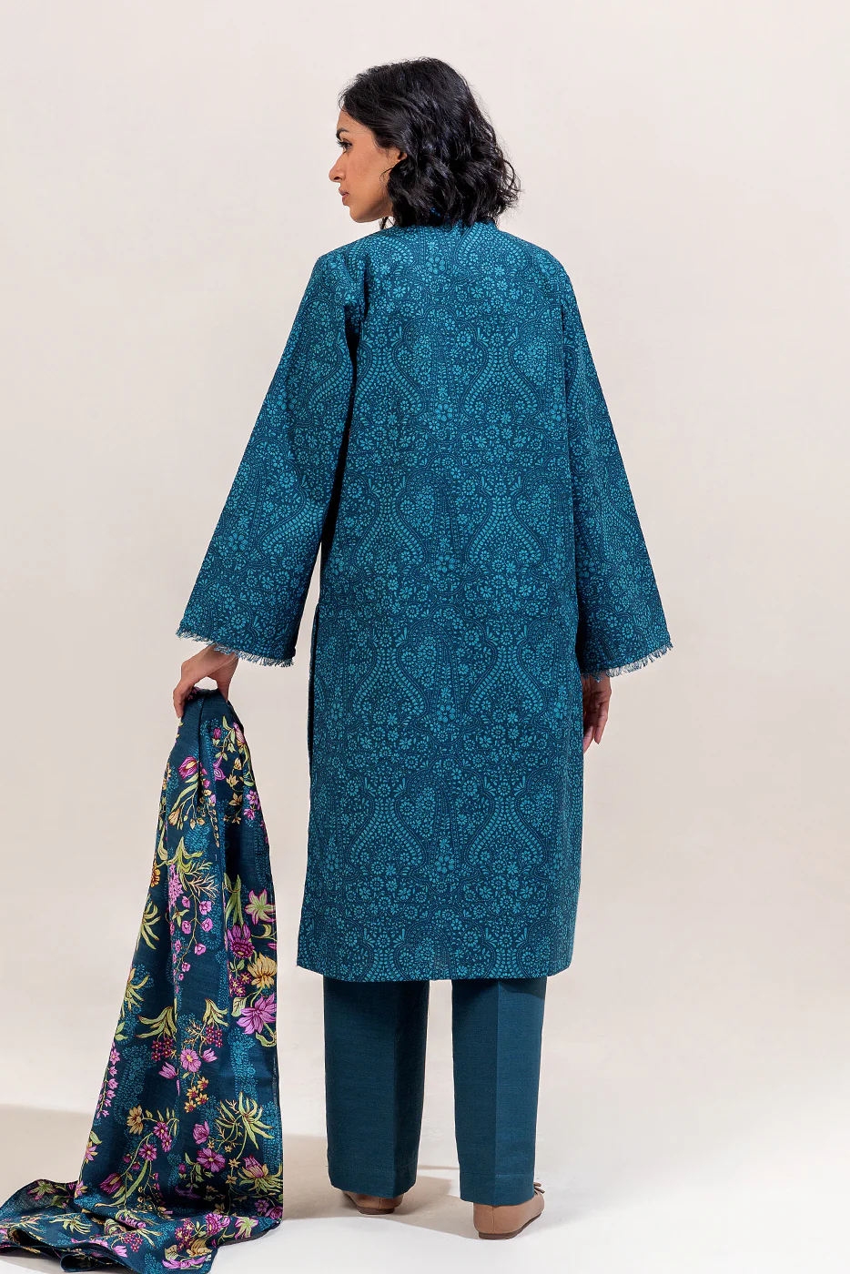 3 PIECE EMBROIDERED KHADDAR SUIT-GARDEN CHARM (UNSTITCHED) - Image 3