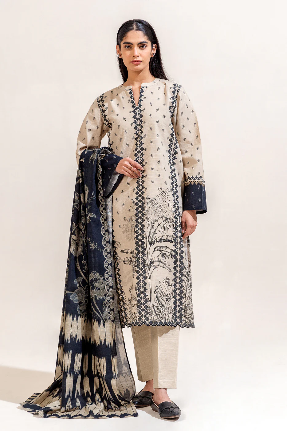 3 PIECE PRINTED KHADDAR SUIT-MYSTIC JUNGLE (UNSTITCHED) - Image 4