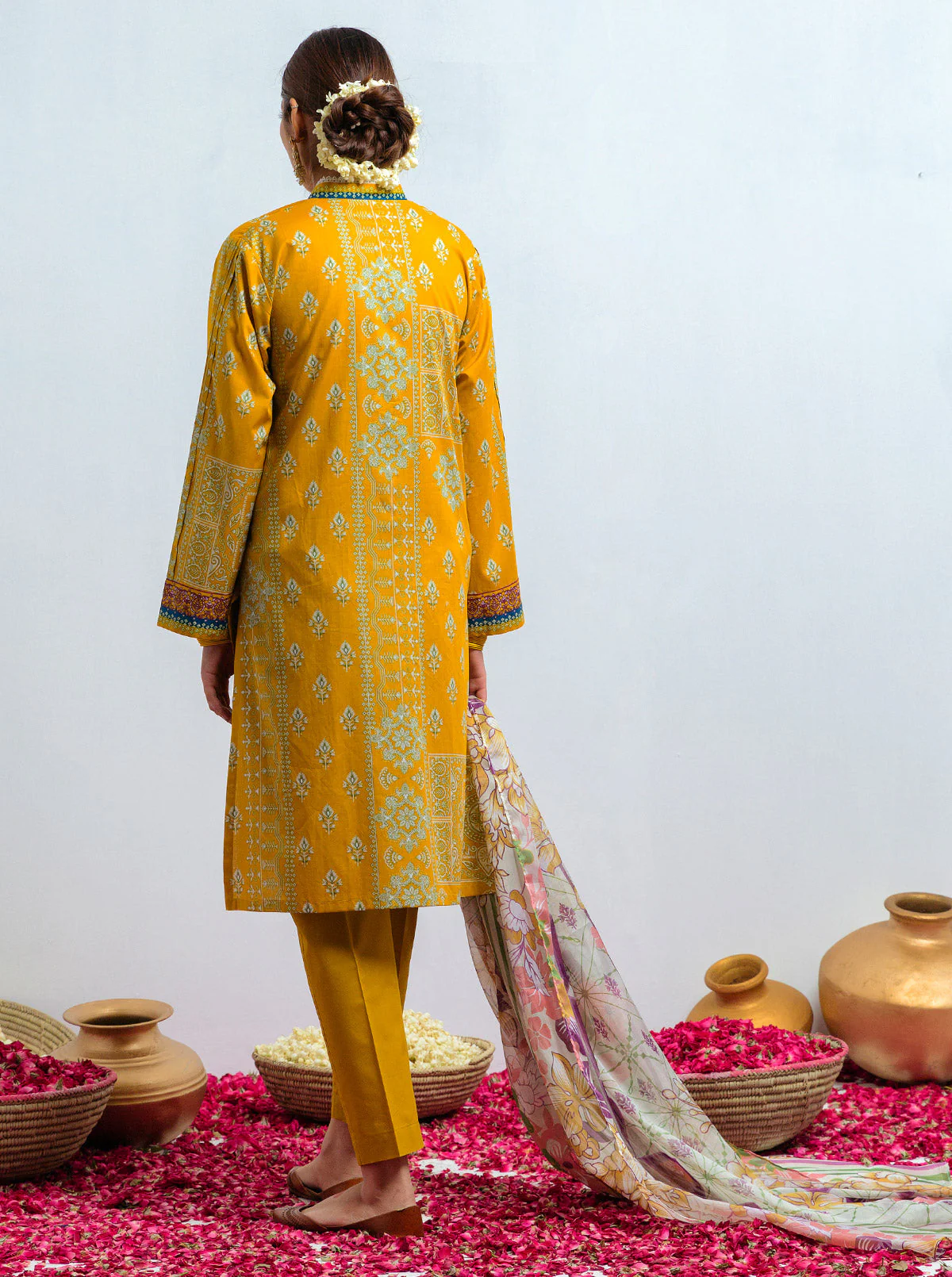 3 PIECE - PRINTED LAWN SUIT - YELLOW OCHRE - Image 8