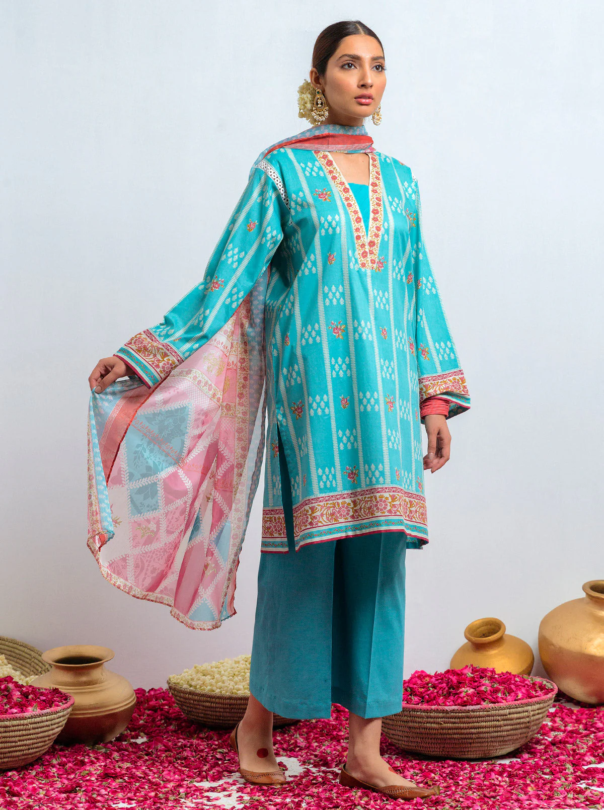3 PIECE - PRINTED LAWN SUIT - WONDER BLUSH - Image 4