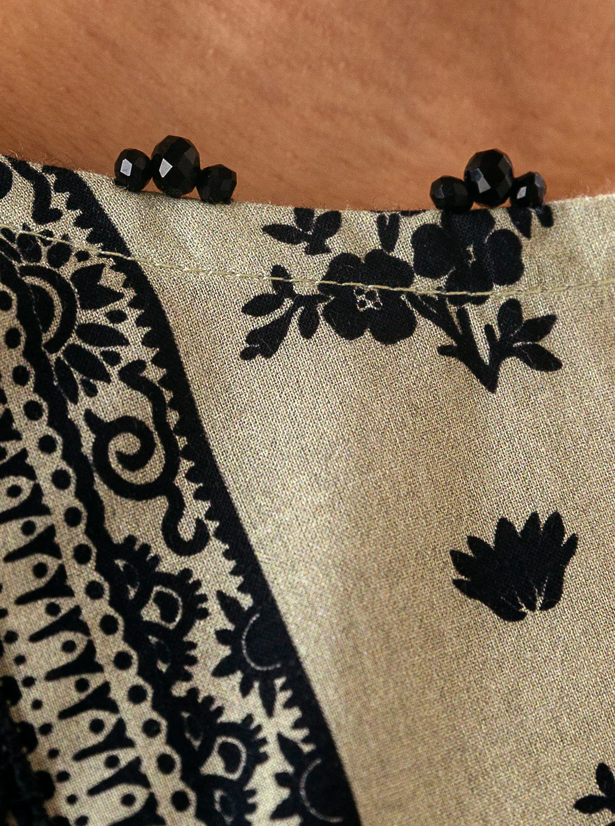 1 PIECE - PRINTED LAWN SHIRT - MAJESTIC BLOOM - Image 4